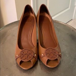 Tory Burch Wedges size 10